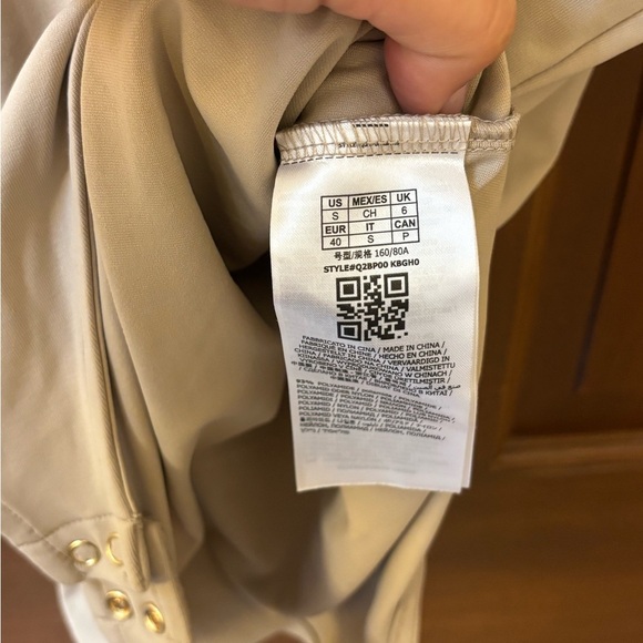 Guess Beige Bodysuit Women’s Small Sleeveless - Picture 3 of 5